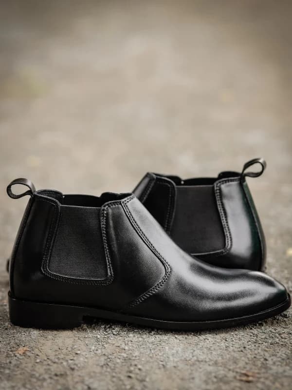 Men's Black Leather Chelsea Boots